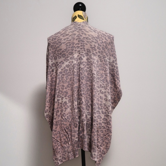 Wilfred Soft Leopard Print Scarf/Wrap XXS - Picture 4 of 5